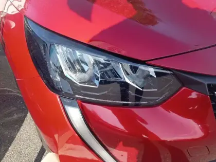 Photo 15 Peugeot 208  PureTech 100 S&S EAT8