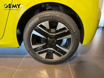 Photo 10 Peugeot 208  Hybrid 110 ch e-DCS6