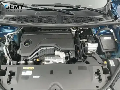Photo 11 Peugeot 3008  Hybrid 136 e-DCS6