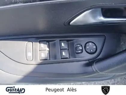 Photo 12 Peugeot 2008  Electrique 136 ch