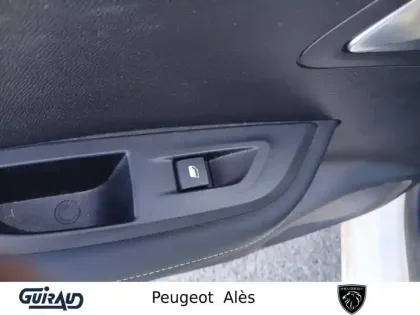 Photo 13 Peugeot 2008  Electrique 136 ch