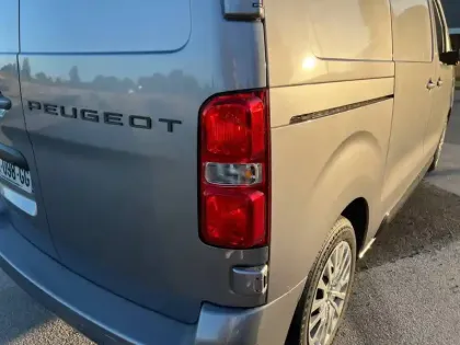 Photo 16 Peugeot Expert  FGN M DIESEL 150 CH AUTOMATIQUE