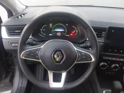 Photo 10 Renault Captur  E-Tech full hybrid 145