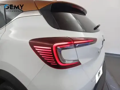Photo 31 Renault Captur  TCe 130 EDC FAP