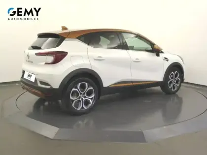 Photo 32 Renault Captur  TCe 130 EDC FAP