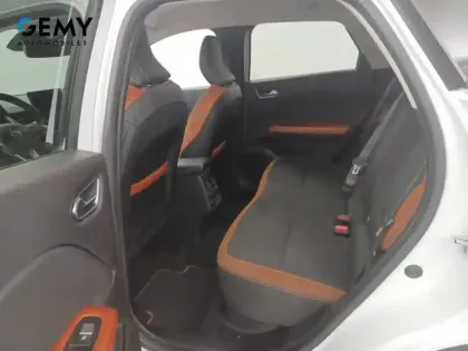 Photo 24 Renault Captur  TCe 130 EDC FAP