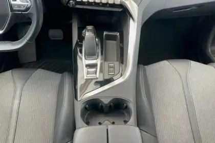 Photo 20 Peugeot 3008  Hybrid 225 e-EAT8