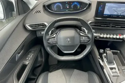 Photo 13 Peugeot 3008  Hybrid 225 e-EAT8