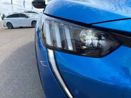 Photo 15 Peugeot 208  Electrique 50 kWh 136ch