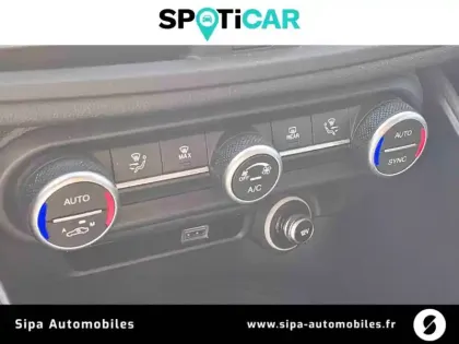 Photo 10 Alfa Romeo Giulia  2.2 160 ch AT8
