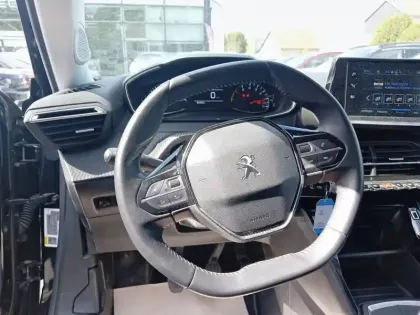 Photo 8 Peugeot 2008  BlueHDi 110 S&S BVM6