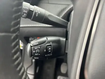 Photo 39 Peugeot 2008  BlueHDi 110 S&S BVM6