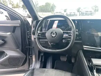 Photo 15 Renault Austral  E-Tech hybrid 200
