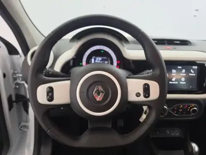 Photo 77 Renault Twingo  III E-Tech