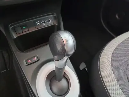 Photo 50 Renault Twingo  III E-Tech