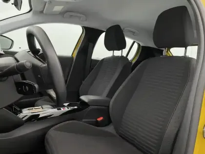 Photo 21 Peugeot 208  Electrique 50 kWh 136ch