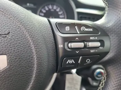 Photo 8 Kia Stonic  1.0 T-GDi 100 ch BVM6
