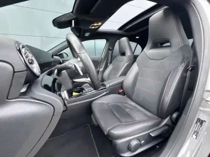 Photo 14 Mercedes Classe A 200 d AMG Line