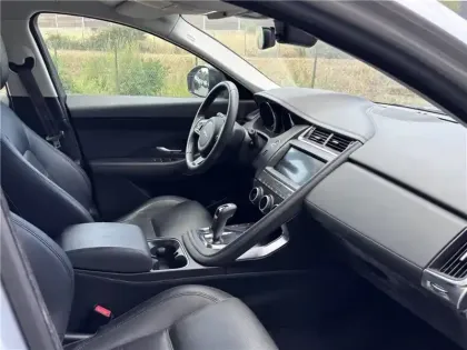 Photo 21 Jaguar E-Pace 2.0 D - 150 CH AWD BVA