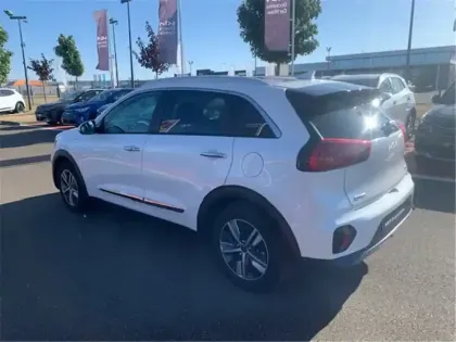 Photo 6 Kia Niro 1.6 GDI HYBRIDE RECHARGEABLE 141 CH DCT6