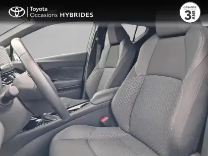 Photo 10 Toyota C-HR  1.8 Hybride 122ch Design E-CVT