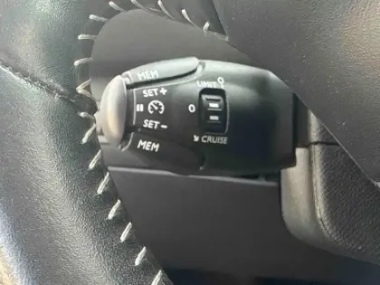 Photo 14 Peugeot 308  1.2 PureTech 130ch E6.c S&S Allure EAT8