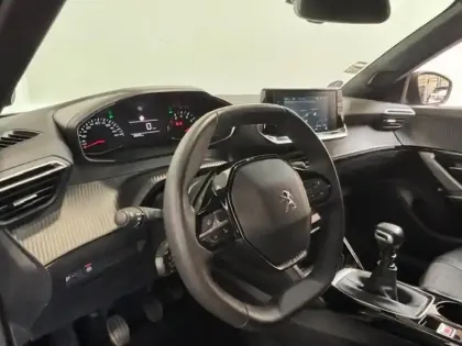 Photo 6 Peugeot 2008  1.2 130 Allure GPS / Camera / Carplay
