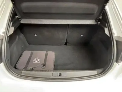 Photo 11 Peugeot 208  e- 136 Like Carplay