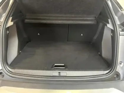 Photo 11 Peugeot 2008  1.2 130 Allure GPS Camera 180 Carplay