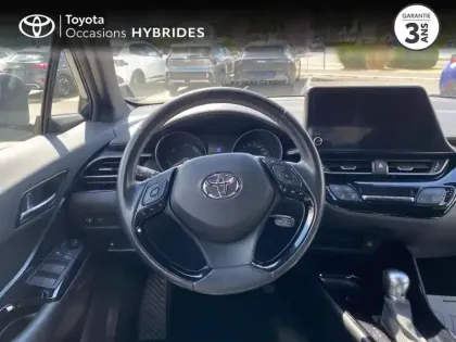 Photo 8 Toyota C-HR  2.0 Hybride 184ch Design Ultimate E-CVT