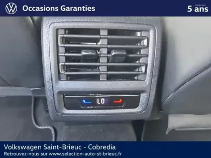 Photo 13 Volkswagen Golf  1.5 eTSI OPF 150ch R-Line DSG7