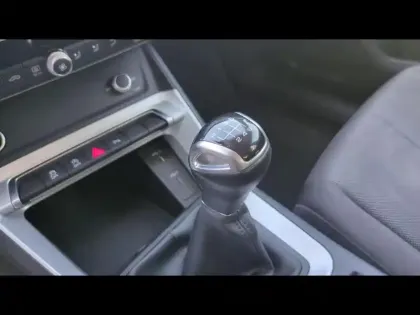 Photo 13 Audi Q3  35 TFSI 150ch Design