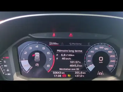 Photo 7 Audi Q3  35 TFSI 150ch Design