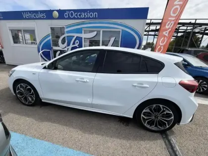 Photo 7 Ford Focus  1.0 Flexifuel mHEV 125 ch ST-Line X