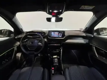 Photo 8 Peugeot 2008  1.2 130 GT EAT8 Camera 180 / Carplay / fullLed