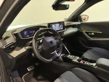 Photo 6 Peugeot 2008  1.2 130 GT EAT8 Camera 180 / Carplay / fullLed