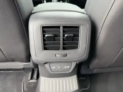 Photo 9 Volkswagen T-roc  1.5 TSI Evo2 150ch R-Line DSG7