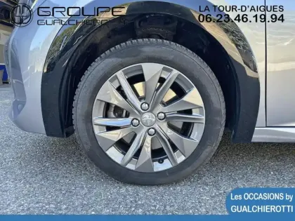 Photo 10 Peugeot 208  e- 136ch Style