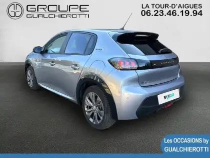 Photo 6 Peugeot 208  e- 136ch Style