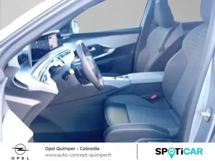 Photo 13 Peugeot 5008  Hybrid 145ch Allure e-DCS6