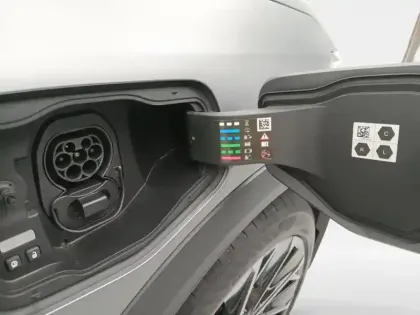 Photo 9 Renault Scenic  E-Tech Electric 220ch Techno esprit Alpine grande autonomie -24