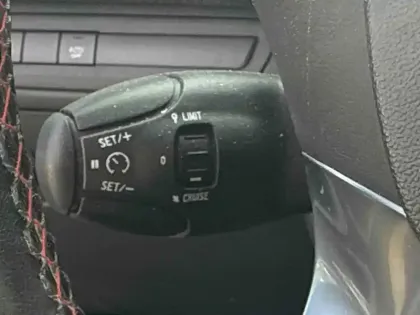 Photo 14 Peugeot 208  1.2 PureTech 110ch GT Line S&S 5p