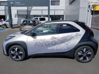Photo 12 Toyota Aygo X  116h Graphic