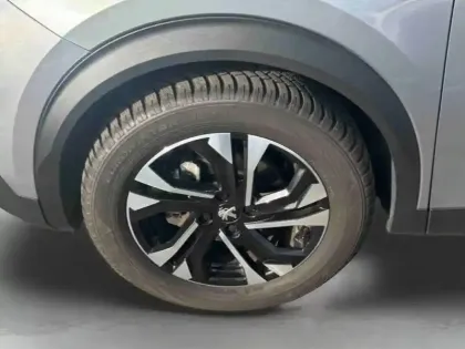 Photo 9 Peugeot 2008  1.2 PureTech 130ch S&S Allure Pack EAT8