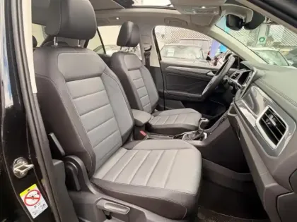 Photo 7 Volkswagen T-roc  1.5 TSI EVO 150ch Style Exclusive DSG7