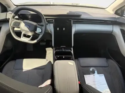 Photo 12 Ford Explorer  170ch Standard Range 52kWh RWD