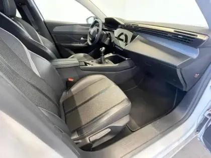 Photo 10 Peugeot 308  1.5 BlueHDi 130ch S&S Allure Pack