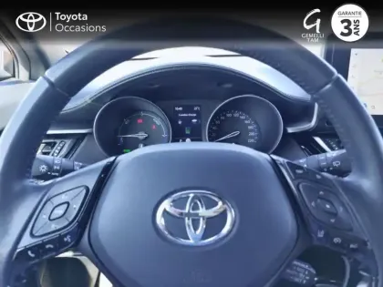 Photo 12 Toyota C-HR  1.8 Hybride 122ch Design Ultimate MY23