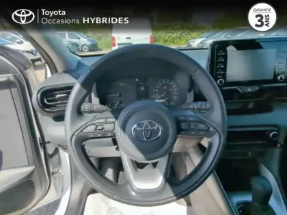 Photo 8 Toyota Yaris  116h Dynamic 5p MC24