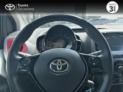 Photo 12 Toyota Aygo  1.0 VVT-i 72ch x-play 5p Pack Style Car Play